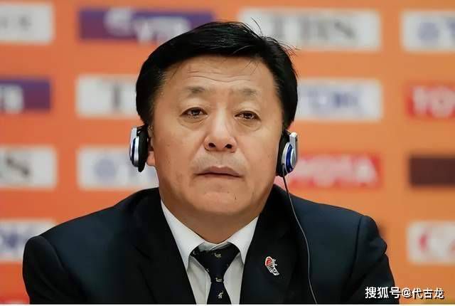三个男人换着躁好爽